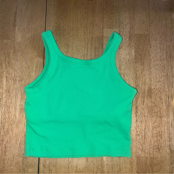 Cropped Ribbed Tank Top - Picture 4 of 4